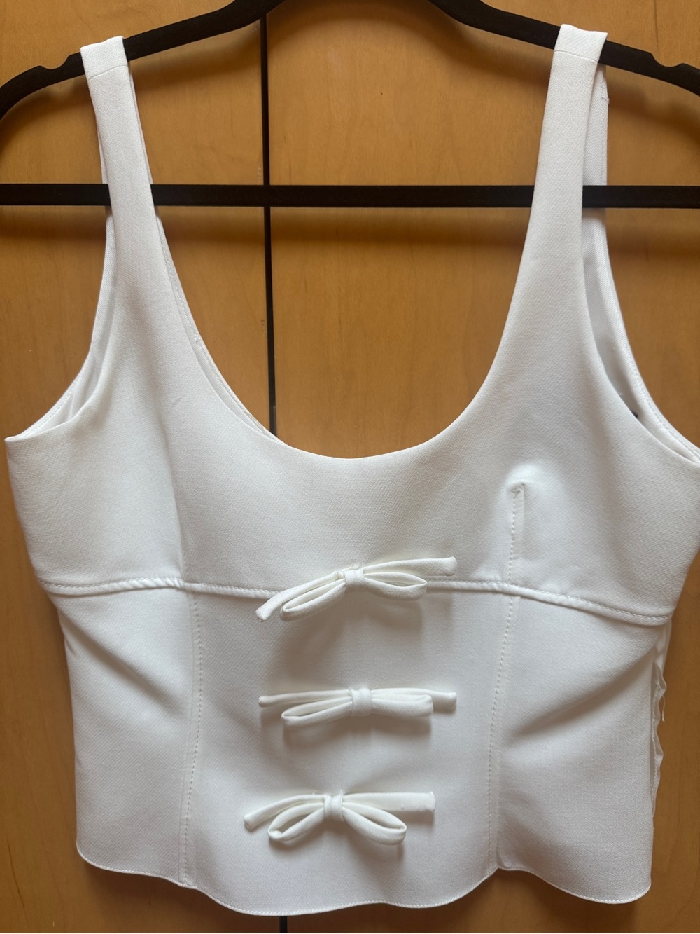 Zara White Bow-Accent Scoop Neck Crop Camisole